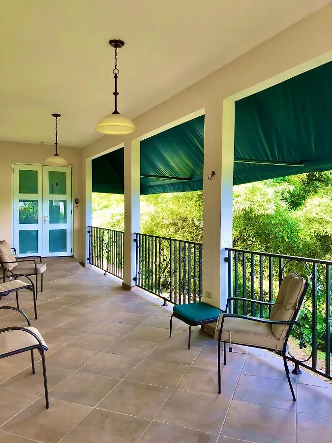 Tio Pepe’s Guest House Aibonito Hotel